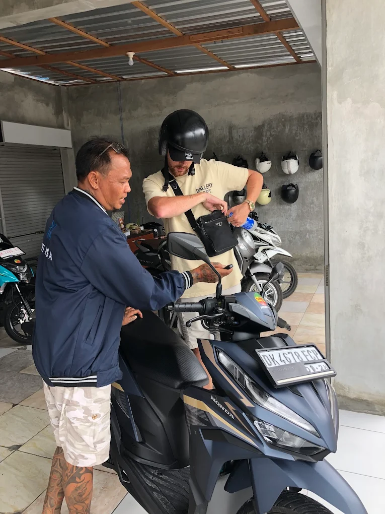 Chimeng Motorbike Rental Shop Pick-up